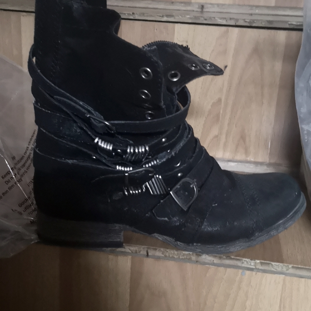 Steve Madden Black Leather Tyrant Boots
